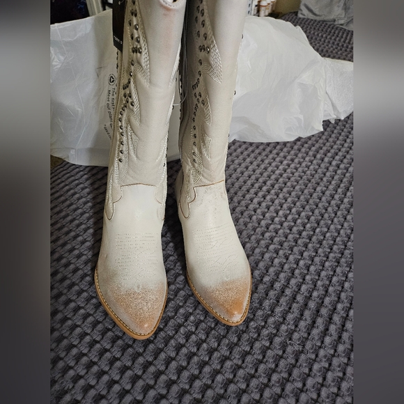 Torrid Studded Knee Boot - Size 8.5WW - Picture 5 of 12